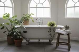 Salle de bain bohème chic : créer une ambiance naturelle